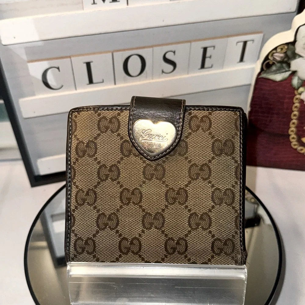 Gucci GG Canvas Heart Wallet Small Wallets GUC - Picture 1 of 13